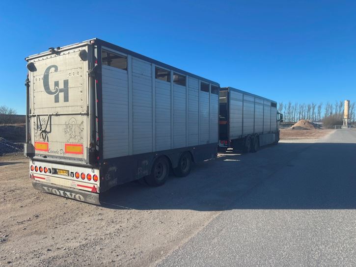 volvo_fm380_tandemtrailer_pigs_body - 2
